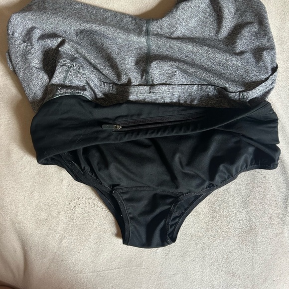 Women’s heather grey lululemon speed up shorts - Picture 5 of 5